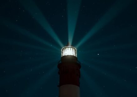 A Beacon for Aspirations: Navigating Your Path to Study in the UK for International Students (2026 Guide)