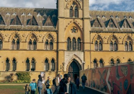 Navigating the UK's Academic Tapestry: A 2026 Guide for International Students